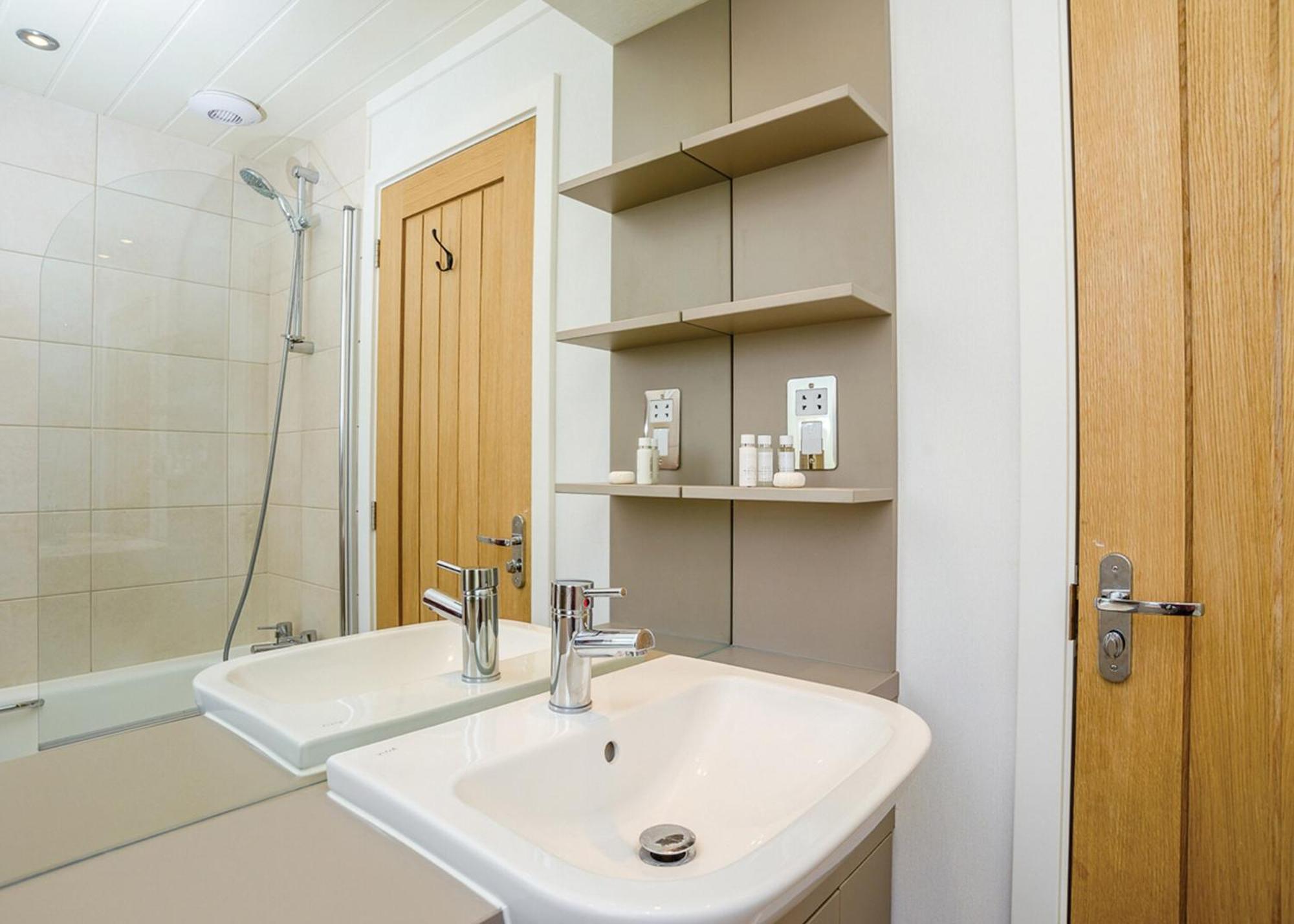 Hotel Woodside Coastal Retreat Fishbourne  Zimmer foto
