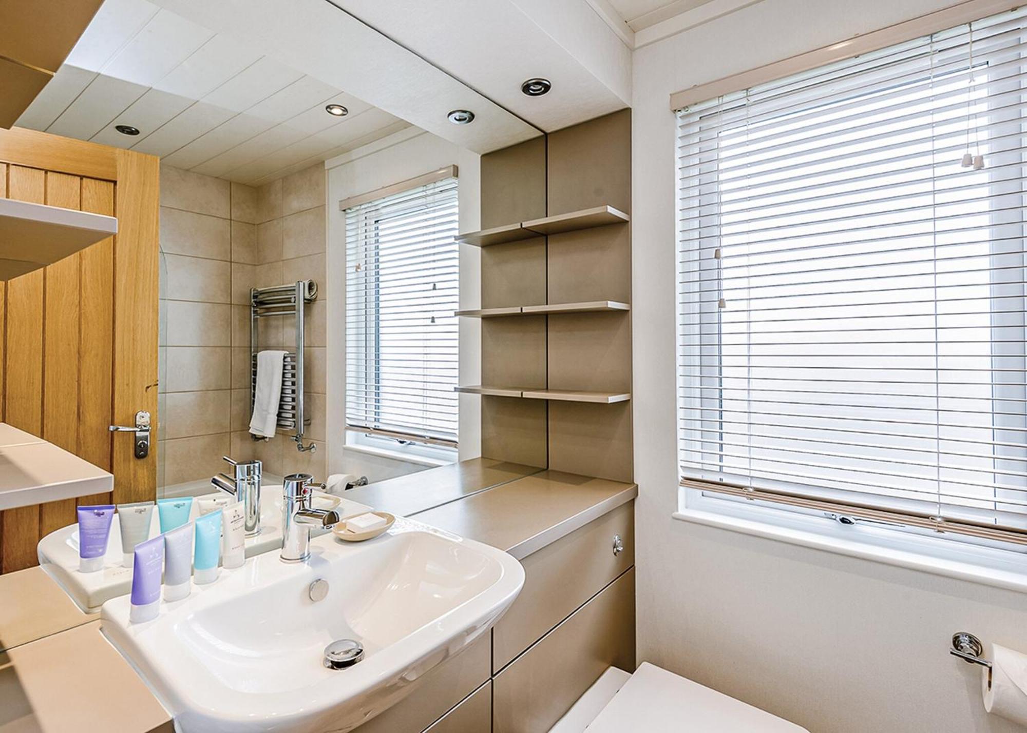 Hotel Woodside Coastal Retreat Fishbourne  Zimmer foto
